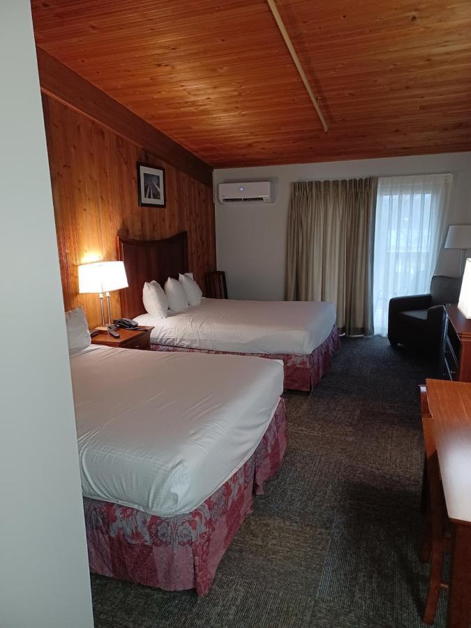 Tygart Lake Lodge Grafton Bagian luar foto