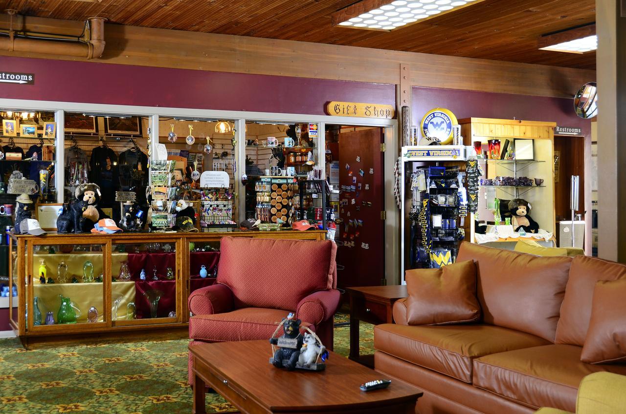 Tygart Lake Lodge Grafton Bagian luar foto